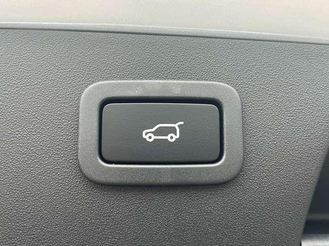 Ｅペイス Ｒ‐ダイナミック　Ｓ　Ｄ２００　ディーゼルターボ　４ＷＤ　純正ナビ　全周囲カメラ　黒革シート　ＬＥＤヘッドライト　ＥＴＣ　パワーバックドア　ブラインドスポットモニター　デジタルインナーミラー　パワーシート（44枚目）