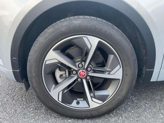 Ｅペイス Ｒ‐ダイナミック　Ｓ　Ｄ２００　ディーゼルターボ　４ＷＤ　純正ナビ　全周囲カメラ　黒革シート　ＬＥＤヘッドライト　ＥＴＣ　パワーバックドア　ブラインドスポットモニター　デジタルインナーミラー　パワーシート（48枚目）