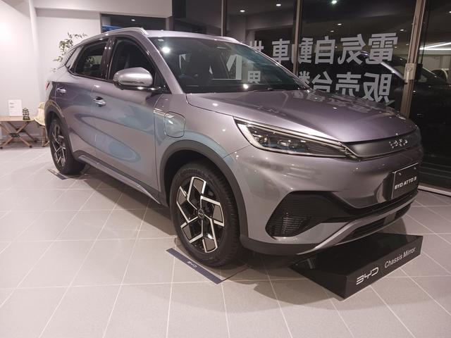 ＡＴＴＯ　３ ベースグレード　試乗車　走行２００キロ　パノラマＳＲ　ＡＤＡＳ　レザーシート　ＥＴＣ　アラウンドビューモニター　レーンキープアシスト　アダプティブクルーズコントロール　１２．８インチスクリーン（4枚目）