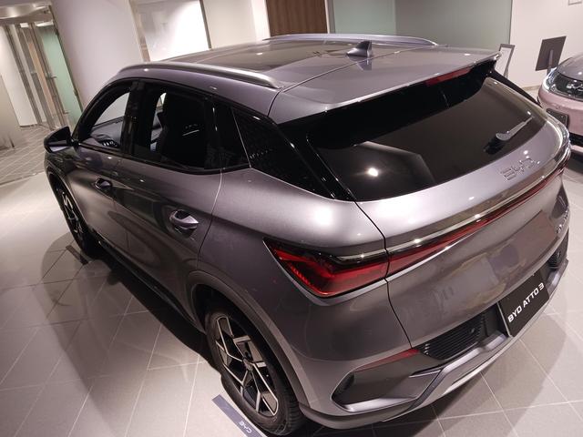 ＡＴＴＯ　３ ベースグレード　試乗車　走行２００キロ　パノラマＳＲ　ＡＤＡＳ　レザーシート　ＥＴＣ　アラウンドビューモニター　レーンキープアシスト　アダプティブクルーズコントロール　１２．８インチスクリーン（8枚目）