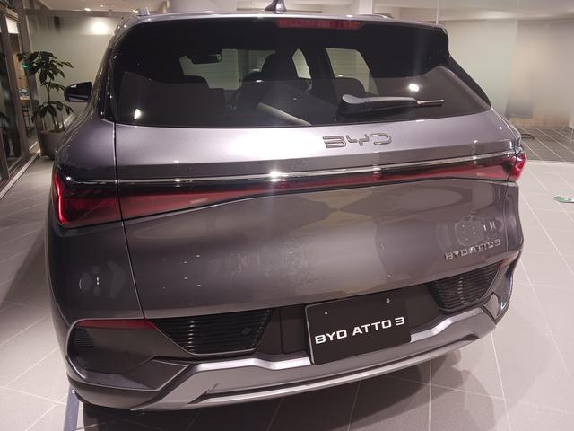 ＡＴＴＯ　３ ベースグレード　試乗車　走行２００キロ　パノラマＳＲ　ＡＤＡＳ　レザーシート　ＥＴＣ　アラウンドビューモニター　レーンキープアシスト　アダプティブクルーズコントロール　１２．８インチスクリーン（9枚目）