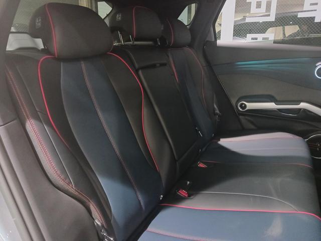 ＡＴＴＯ　３ ベースグレード　試乗車　走行２００キロ　パノラマＳＲ　ＡＤＡＳ　レザーシート　ＥＴＣ　アラウンドビューモニター　レーンキープアシスト　アダプティブクルーズコントロール　１２．８インチスクリーン（21枚目）