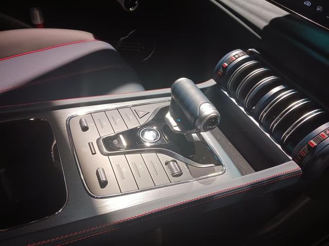 ＡＴＴＯ　３ ベースグレード　試乗車　走行２００キロ　パノラマＳＲ　ＡＤＡＳ　レザーシート　ＥＴＣ　アラウンドビューモニター　レーンキープアシスト　アダプティブクルーズコントロール　１２．８インチスクリーン（45枚目）