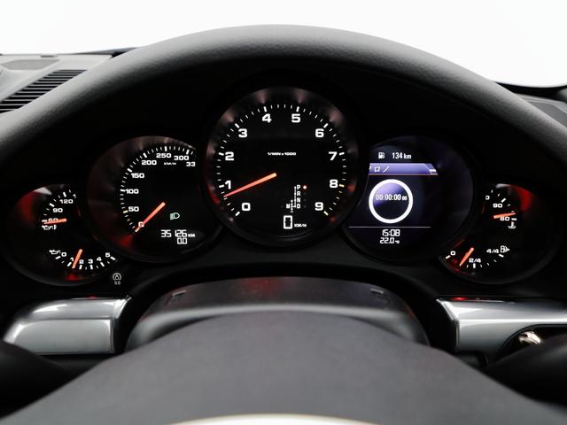 ９１１ ９１１カレラ　スポーツクロノＰＫＧ／スポーツエグゾースト／スポーツデザインステアリング／パワステプラス／ＰＤＬＳ／ＰＡＳＭ／電動ドアミラー／シートヒーター／２０インチカレラＳホイールプラチナ塗装（シルクグロス）（37枚目）