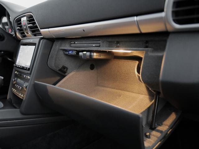 911 911カレラS PDK/左ハンドル/後期モデル/スポーツクロノパッケージ/ダイナミックコーナーリングライト/シートヒーター/PASM/19インチカレラSホイール/カラークレストホイールセンターキャップ/F・Rドラレコ(43枚目)