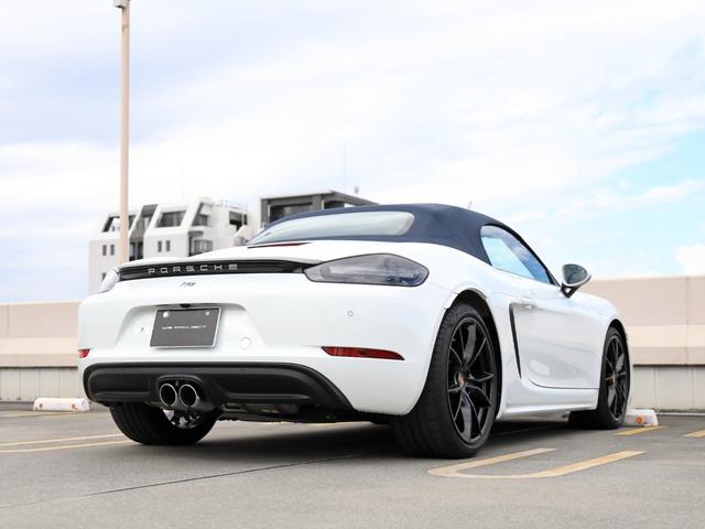718ボクスター 718ボクスター スポーツクロノPKG/スポーツエグゾースト/電動ドアミラー/パークアシスト(リバーシングカメラ付き)/20インチカレラSホイール/オートエアコン/シートヒーター/ヒーテッドステアリング/パワステプラス(9枚目)