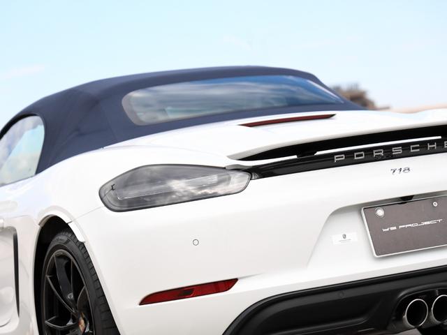 718ボクスター 718ボクスター スポーツクロノPKG/スポーツエグゾースト/電動ドアミラー/パークアシスト(リバーシングカメラ付き)/20インチカレラSホイール/オートエアコン/シートヒーター/ヒーテッドステアリング/パワステプラス(20枚目)