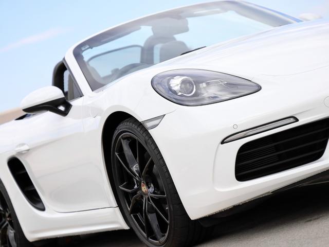 718ボクスター 718ボクスター スポーツクロノPKG/スポーツエグゾースト/電動ドアミラー/パークアシスト(リバーシングカメラ付き)/20インチカレラSホイール/オートエアコン/シートヒーター/ヒーテッドステアリング/パワステプラス(28枚目)