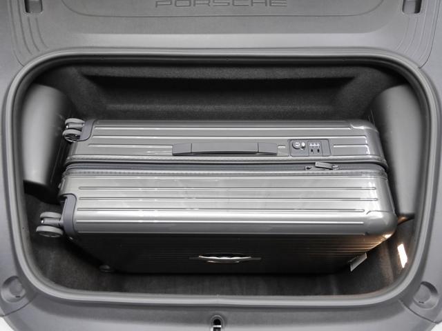 718ボクスター 718ボクスター スポーツクロノPKG/スポーツエグゾースト/電動ドアミラー/パークアシスト(リバーシングカメラ付き)/20インチカレラSホイール/オートエアコン/シートヒーター/ヒーテッドステアリング/パワステプラス(61枚目)