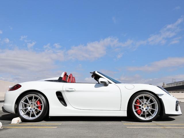 ボクスター ボクスタースパイダー　ディーラー車／スパイダークラシックインテリア／スポーツバケットシート＆シートベルトパッセージペイント仕上げ／シートヒーター／レザーステアリングリム＆ギアレバー／ＰＤＬＳ／ロールオーバー・バーボディ同色（37枚目）