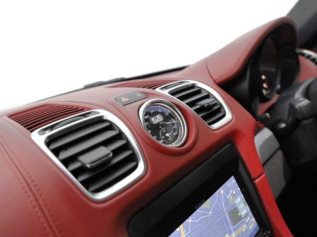 ボクスター ボクスタースパイダー　ディーラー車／スパイダークラシックインテリア／スポーツバケットシート＆シートベルトパッセージペイント仕上げ／シートヒーター／レザーステアリングリム＆ギアレバー／ＰＤＬＳ／ロールオーバー・バーボディ同色（51枚目）