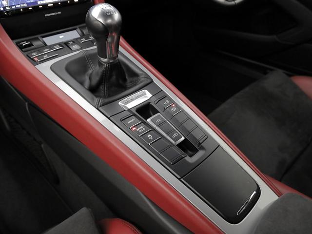 ボクスター ボクスタースパイダー　ディーラー車／スパイダークラシックインテリア／スポーツバケットシート＆シートベルトパッセージペイント仕上げ／シートヒーター／レザーステアリングリム＆ギアレバー／ＰＤＬＳ／ロールオーバー・バーボディ同色（54枚目）