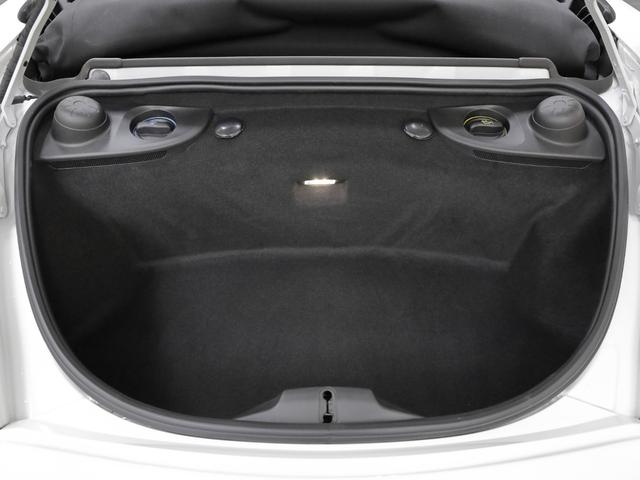 ボクスター ボクスタースパイダー　ディーラー車／スパイダークラシックインテリア／スポーツバケットシート＆シートベルトパッセージペイント仕上げ／シートヒーター／レザーステアリングリム＆ギアレバー／ＰＤＬＳ／ロールオーバー・バーボディ同色（65枚目）