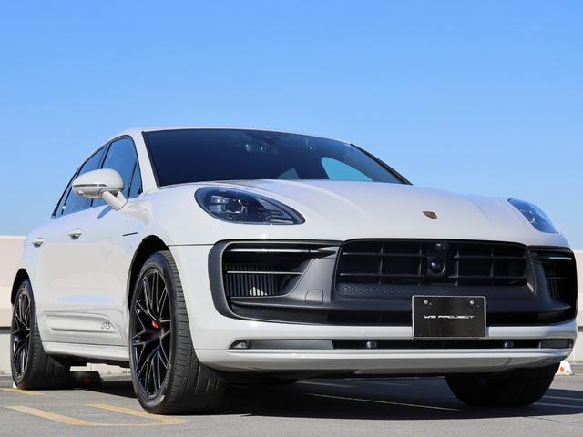 弊社の有償保証は、ロードサービスはもちろん、フロントガラスの修理で最大１０万円保証、タイヤ保証、延長保証など皆様が不安に思うところを全てフォローできる体制を整えております！