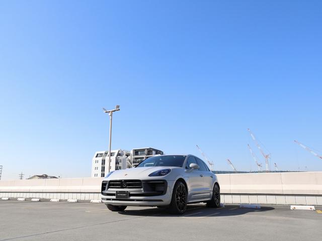 ウィンドウガラスの水垢取り、撥水処理、ヘッドライトの黄ばみ等もご相談下さい！ウィンドウガラスやヘッドライトの汚れは車全体のイメージを悪くします．．．