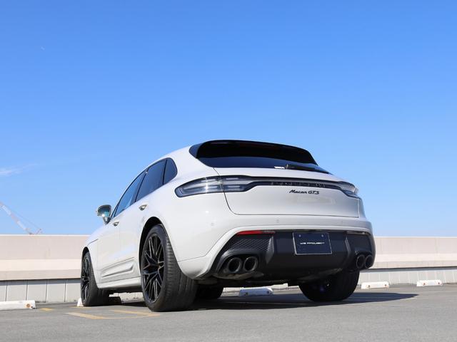 フルラッピングも承ります！その他ワンポイント、デカール製作、ストライプ等お客様のご要望に応じて様々なカスタムラッピングも承ります！是非ご相談下さい！