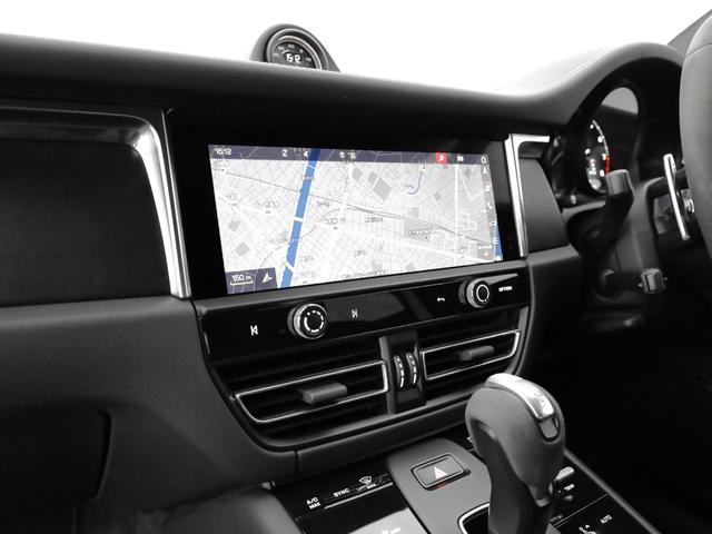 羽田空港からモノレールと電車で５０分、意外と乗り換えが楽です。東京駅からは、電車で一本、２５分で到着になります。最寄り駅はＪＲ総武線、総武快速線、新小岩駅になります。