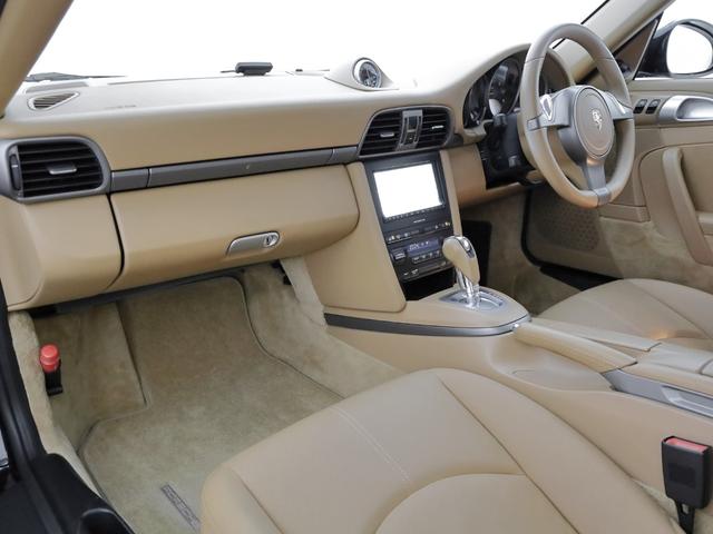 911 911カレラ メタリックカラー「バサルトブラックM」/サンドベージュインテリア/PDK/スポーツクロノPKG/シートヒーター/アルカンターラルーフ/PSM/18インチカレラIVホイール/レッドブレーキキャリパー(38枚目)