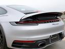 ９１１カレラ　スポーツクロノＰＫＧ／スポーツエグゾーストシステム／ＧＴスポーツステアリング（レザー仕上げ）／ポルシェクレストエンボスヘッドレスト／アルカンターラルーフ／２０・２１インチＲＳスパイダーデザインホイール（24枚目）