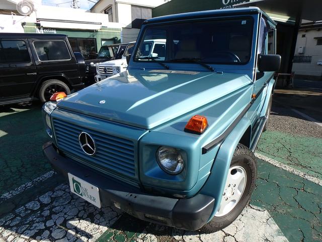 Ｇクラス Ｇ３２０ショートボディ　ディーラー車　希少色ベリルメタリック（14枚目）