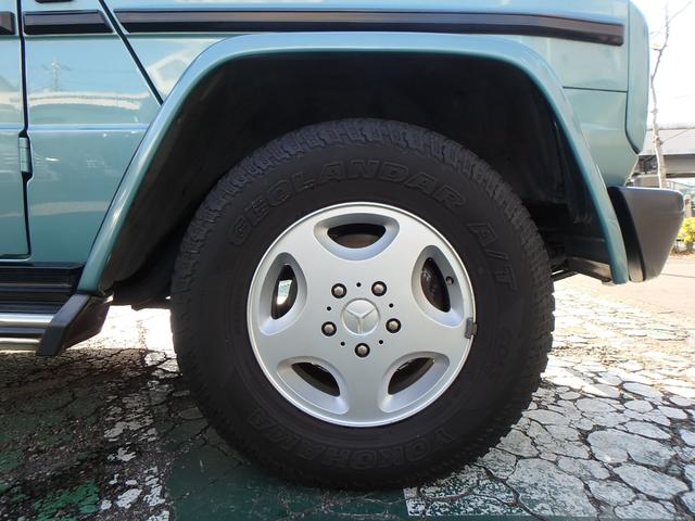 Ｇクラス Ｇ３２０ショートボディ　ディーラー車　希少色ベリルメタリック（23枚目）