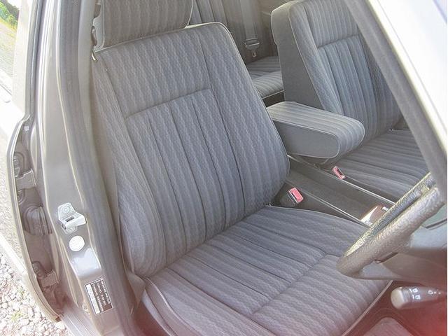 300E 記録簿 ディーラー車 右ハンドル ファブリック(8枚目)