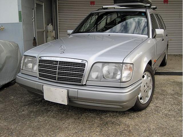 Ｅクラスステーションワゴン Ｅ２２０ステーションワゴン（2枚目）