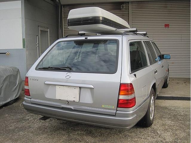 Ｅクラスステーションワゴン Ｅ２２０ステーションワゴン（3枚目）