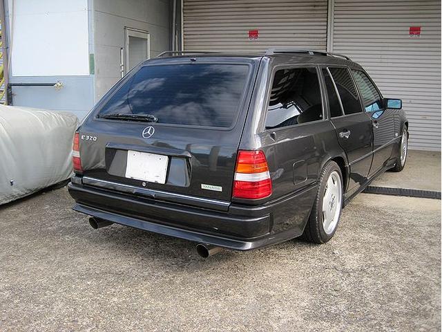 Eクラスステーションワゴン E320ステーションワゴン AMGスタイル!ATO/H済み!(3枚目)