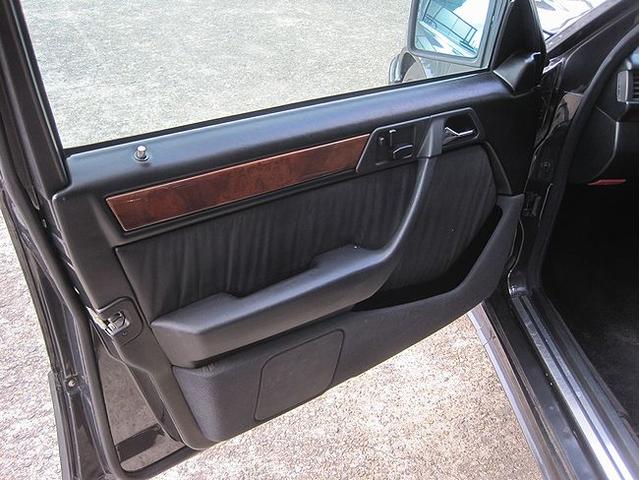 Eクラスステーションワゴン E320ステーションワゴン AMGスタイル!ATO/H済み!(24枚目)