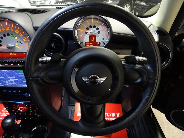クーパー クラブマン ボンドストリート 特別仕様車 ワンオーナー禁煙 HDDナビ地デジBカメラ Bluetooth レザーダッシュ 黒革 シートヒーター パドルシフト 純正17AW コンチネンタルタイヤ ディーラー整備(12枚目)