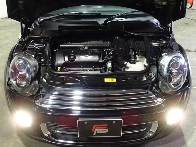 クーパー クラブマン ボンドストリート 特別仕様車 ワンオーナー禁煙 HDDナビ地デジBカメラ Bluetooth レザーダッシュ 黒革 シートヒーター パドルシフト 純正17AW コンチネンタルタイヤ ディーラー整備(20枚目)