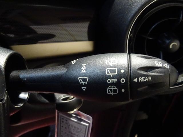クーパー クラブマン ボンドストリート 特別仕様車 ワンオーナー禁煙 HDDナビ地デジBカメラ Bluetooth レザーダッシュ 黒革 シートヒーター パドルシフト 純正17AW コンチネンタルタイヤ ディーラー整備(24枚目)