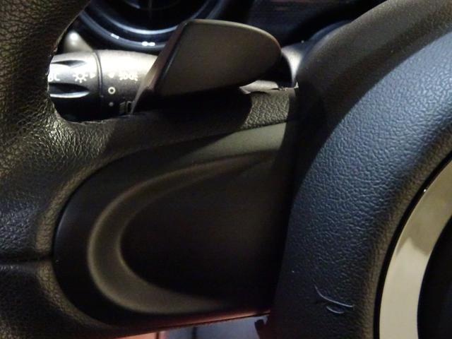クーパー クラブマン ボンドストリート 特別仕様車 ワンオーナー禁煙 HDDナビ地デジBカメラ Bluetooth レザーダッシュ 黒革 シートヒーター パドルシフト 純正17AW コンチネンタルタイヤ ディーラー整備(25枚目)
