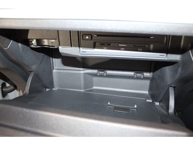 Ｑ２ ハッシュタグ　ブラックスタイリング　禁煙　クワンタムグレー　バーチャルＣ　Ａｕｄｉプレセンス　ＡＣＣ　衝突軽減　レーンＡ　ＭＭＩナビ地デジＢカメラ　ＣＡＲＰＬＡＹ　電動バックドア　革調シートカバー　ＲＳタイプ新品１９ＡＷ　新品タイヤ（46枚目）