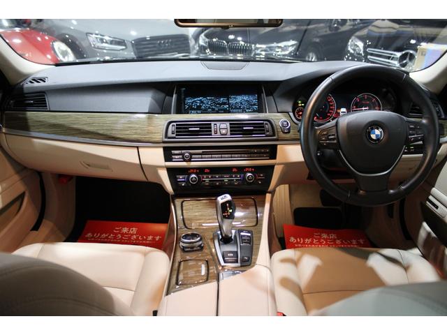 5シリーズ 523dツーリング モダン 後期型 後期専用マルチ液晶メーター ホワイトインテリア インテリジェントS 衝突軽減 レーンA ナビ地デジBカメラ クルコン 電動バックドア リアモニター アルピナタイプ新品21AW 新品タイヤ(6枚目)