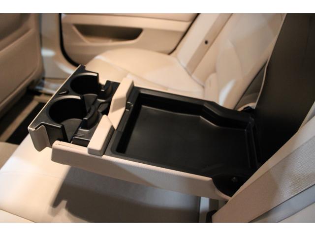 5シリーズ 523dツーリング モダン 後期型 後期専用マルチ液晶メーター ホワイトインテリア インテリジェントS 衝突軽減 レーンA ナビ地デジBカメラ クルコン 電動バックドア リアモニター アルピナタイプ新品21AW 新品タイヤ(46枚目)