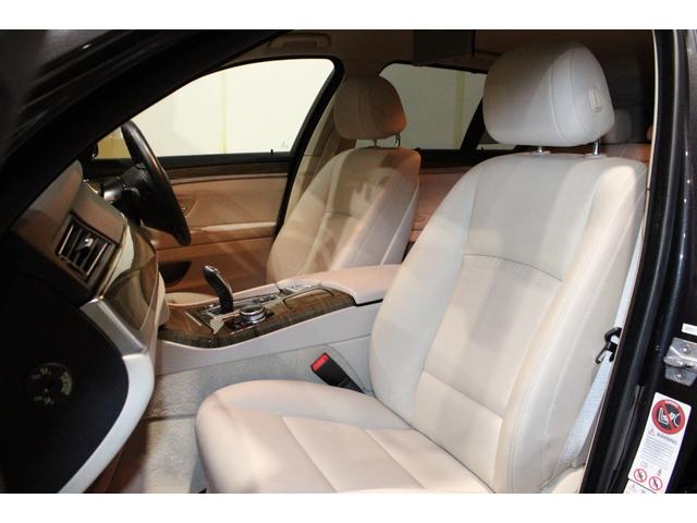 5シリーズ 523dツーリング モダン 後期型 後期専用マルチ液晶メーター ホワイトインテリア インテリジェントS 衝突軽減 レーンA ナビ地デジBカメラ クルコン 電動バックドア リアモニター アルピナタイプ新品21AW 新品タイヤ(49枚目)