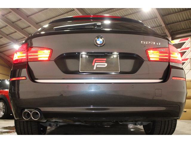 5シリーズ 523dツーリング モダン 後期型 後期専用マルチ液晶メーター ホワイトインテリア インテリジェントS 衝突軽減 レーンA ナビ地デジBカメラ クルコン 電動バックドア リアモニター アルピナタイプ新品21AW 新品タイヤ(66枚目)