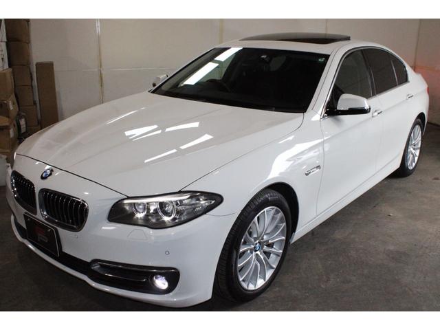 5シリーズ 523iラグジュアリー 後期型 インテリジェントS ACC 衝突軽減 レーンA サンルーフ ダコタブラックレザー アルピンホワイト 純正ナビ地デジBカメラ コンフォートA 純正18AW ピレリタイヤ ディーラー整備(9枚目)