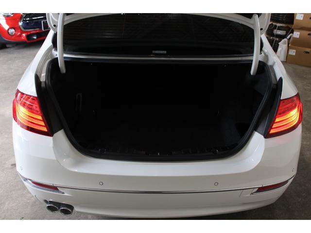 5シリーズ 523iラグジュアリー 後期型 インテリジェントS ACC 衝突軽減 レーンA サンルーフ ダコタブラックレザー アルピンホワイト 純正ナビ地デジBカメラ コンフォートA 純正18AW ピレリタイヤ ディーラー整備(17枚目)