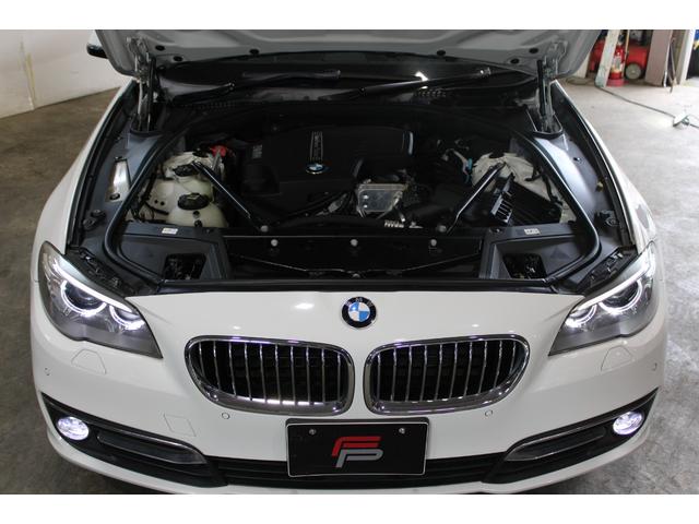 5シリーズ 523iラグジュアリー 後期型 インテリジェントS ACC 衝突軽減 レーンA サンルーフ ダコタブラックレザー アルピンホワイト 純正ナビ地デジBカメラ コンフォートA 純正18AW ピレリタイヤ ディーラー整備(20枚目)