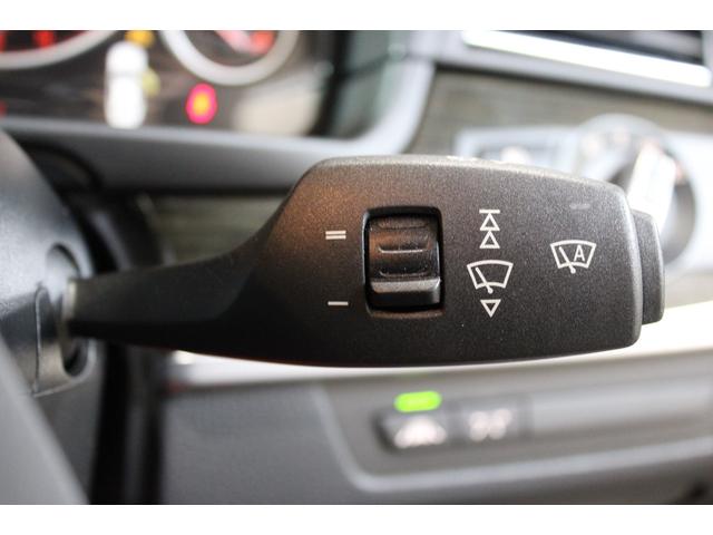 5シリーズ 523iラグジュアリー 後期型 インテリジェントS ACC 衝突軽減 レーンA サンルーフ ダコタブラックレザー アルピンホワイト 純正ナビ地デジBカメラ コンフォートA 純正18AW ピレリタイヤ ディーラー整備(22枚目)