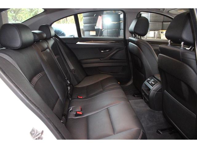 5シリーズ 523iラグジュアリー 後期型 インテリジェントS ACC 衝突軽減 レーンA サンルーフ ダコタブラックレザー アルピンホワイト 純正ナビ地デジBカメラ コンフォートA 純正18AW ピレリタイヤ ディーラー整備(33枚目)