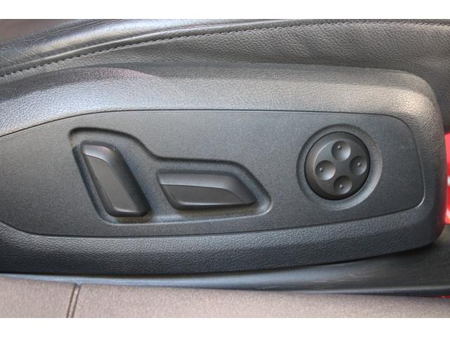 Ａ４アバント ２．０ＴＦＳＩ　ワンオーナー禁煙　新品コンプリート　ＡＣＣ　衝突軽減　レーンＡ　サイドＡ　バーチャルＣ　黒革　マトリクスＬＥＤ　ＣＡＲＰＬＡＹ　ナビ地デジＢカメラ　ＲＳタイプ新品１９ＡＷ　新品タイヤ　新品サスキット（31枚目）