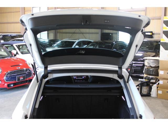 Ａ４アバント ２．０ＴＦＳＩ　ワンオーナー禁煙　新品コンプリート　ＡＣＣ　衝突軽減　レーンＡ　サイドＡ　バーチャルＣ　黒革　マトリクスＬＥＤ　ＣＡＲＰＬＡＹ　ナビ地デジＢカメラ　ＲＳタイプ新品１９ＡＷ　新品タイヤ　新品サスキット（37枚目）