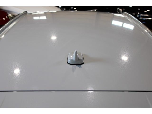 Ａ４アバント ２．０ＴＦＳＩ　ワンオーナー禁煙　新品コンプリート　ＡＣＣ　衝突軽減　レーンＡ　サイドＡ　バーチャルＣ　黒革　マトリクスＬＥＤ　ＣＡＲＰＬＡＹ　ナビ地デジＢカメラ　ＲＳタイプ新品１９ＡＷ　新品タイヤ　新品サスキット（40枚目）