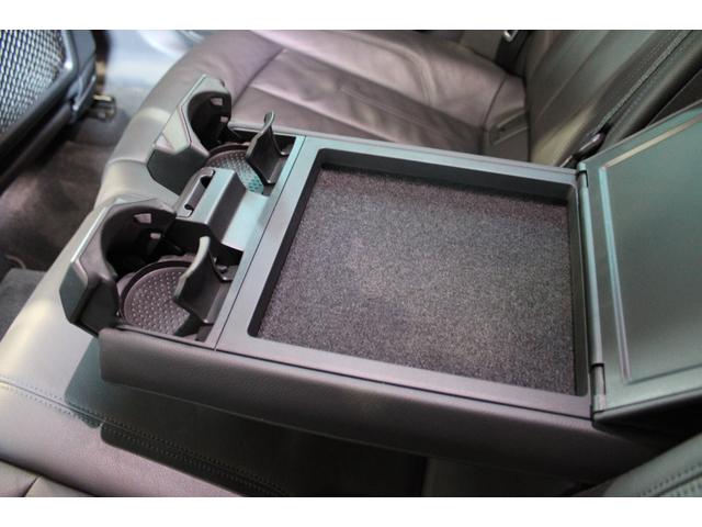 Ａ４アバント ２．０ＴＦＳＩ　ワンオーナー禁煙　新品コンプリート　ＡＣＣ　衝突軽減　レーンＡ　サイドＡ　バーチャルＣ　黒革　マトリクスＬＥＤ　ＣＡＲＰＬＡＹ　ナビ地デジＢカメラ　ＲＳタイプ新品１９ＡＷ　新品タイヤ　新品サスキット（46枚目）