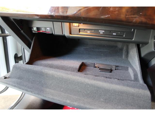 Ａ４アバント ２．０ＴＦＳＩ　ワンオーナー禁煙　新品コンプリート　ＡＣＣ　衝突軽減　レーンＡ　サイドＡ　バーチャルＣ　黒革　マトリクスＬＥＤ　ＣＡＲＰＬＡＹ　ナビ地デジＢカメラ　ＲＳタイプ新品１９ＡＷ　新品タイヤ　新品サスキット（52枚目）