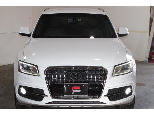 Q5 2.0TFSIクワトロ Sラインパッケージ 後期型 禁煙 グレイシアホワイト MMIナビ地デジBカメラ サイドカメラ クルコン Sライン専用エクステリア インテリア キャリパーペイント 電動バックドア 純正19AW ディーラー整備(7枚目)